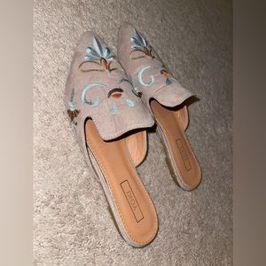 YOKI • Women’s Suede Embroidered Mule Loafer, Color Beige, Size 5